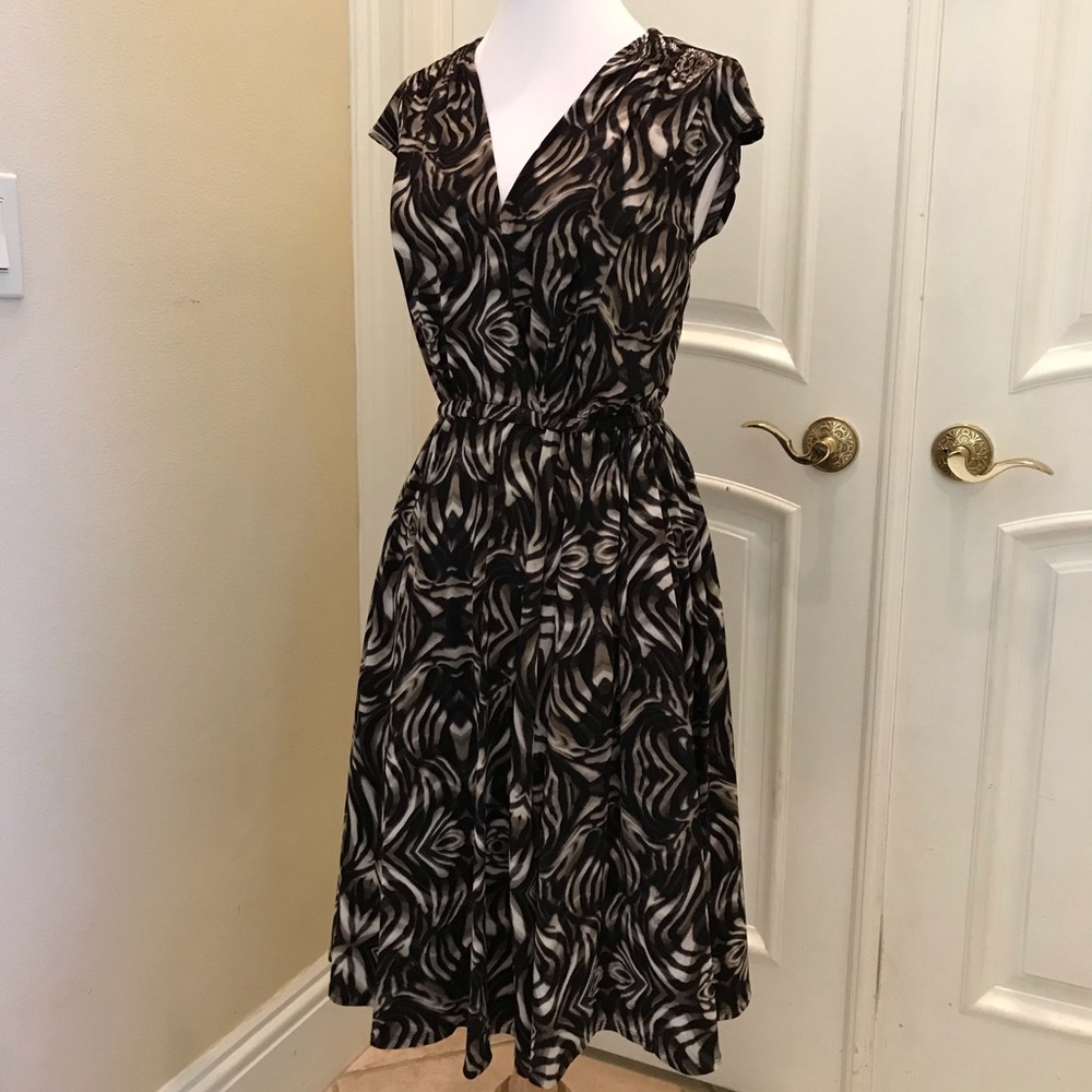 Taylor Dresses Black and White Patterned Dress